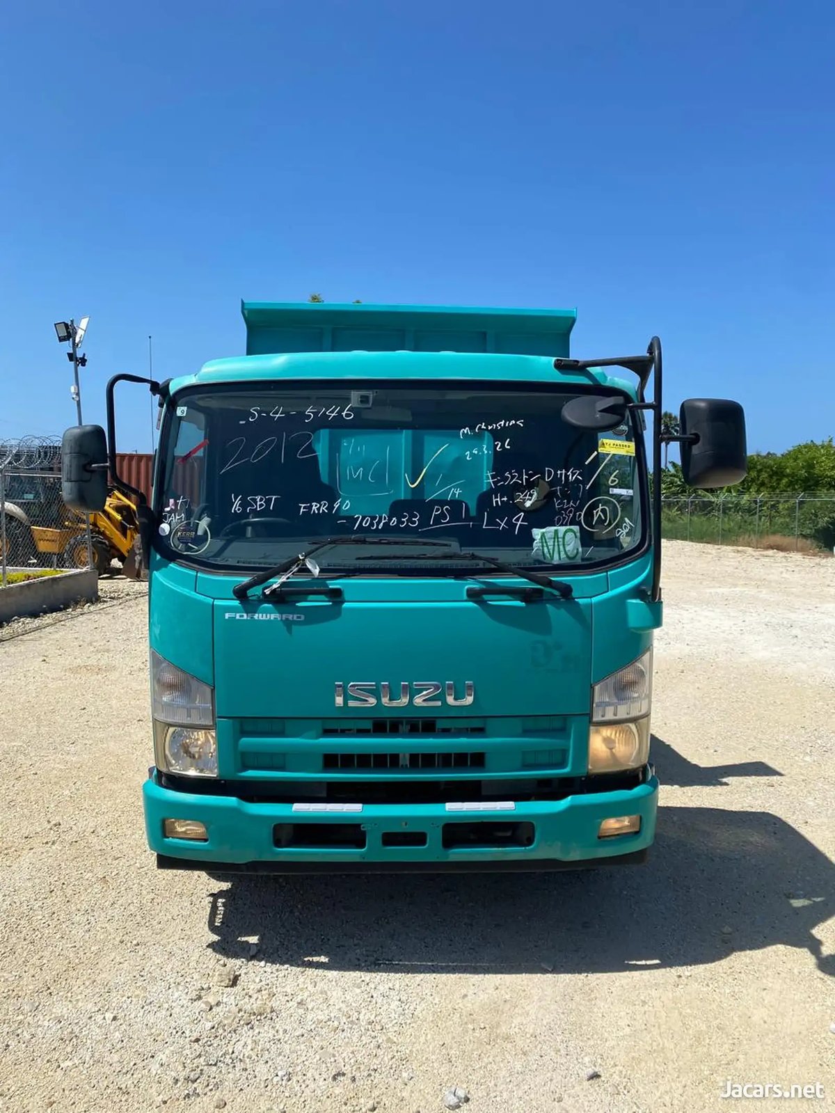 2012 ISUZU forward
