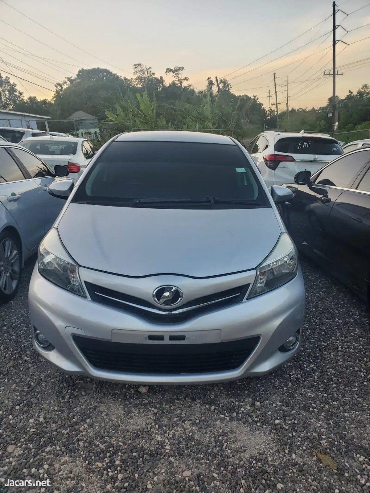 2012 TOYOTA Vitz