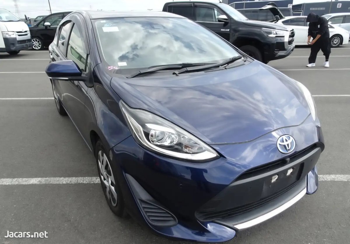 2021 TOYOTA Aqua