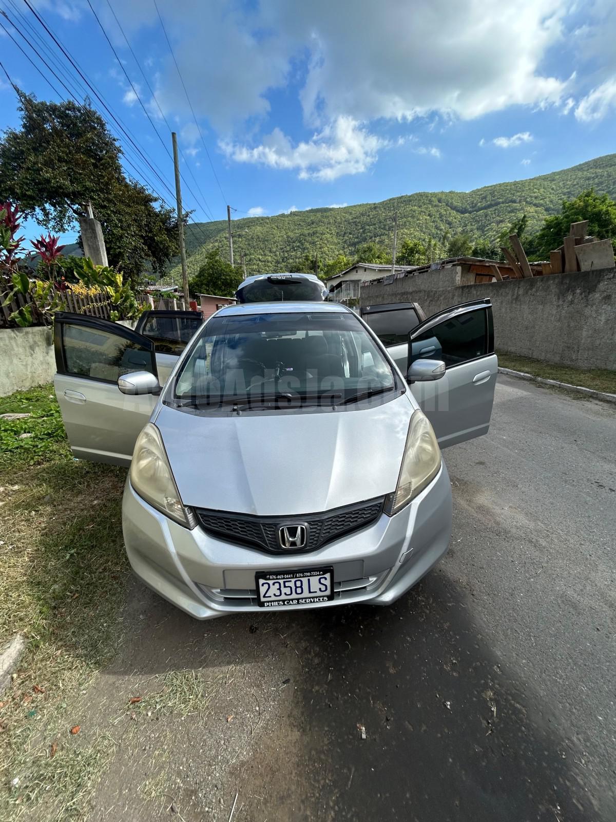 2012 HONDA FIT