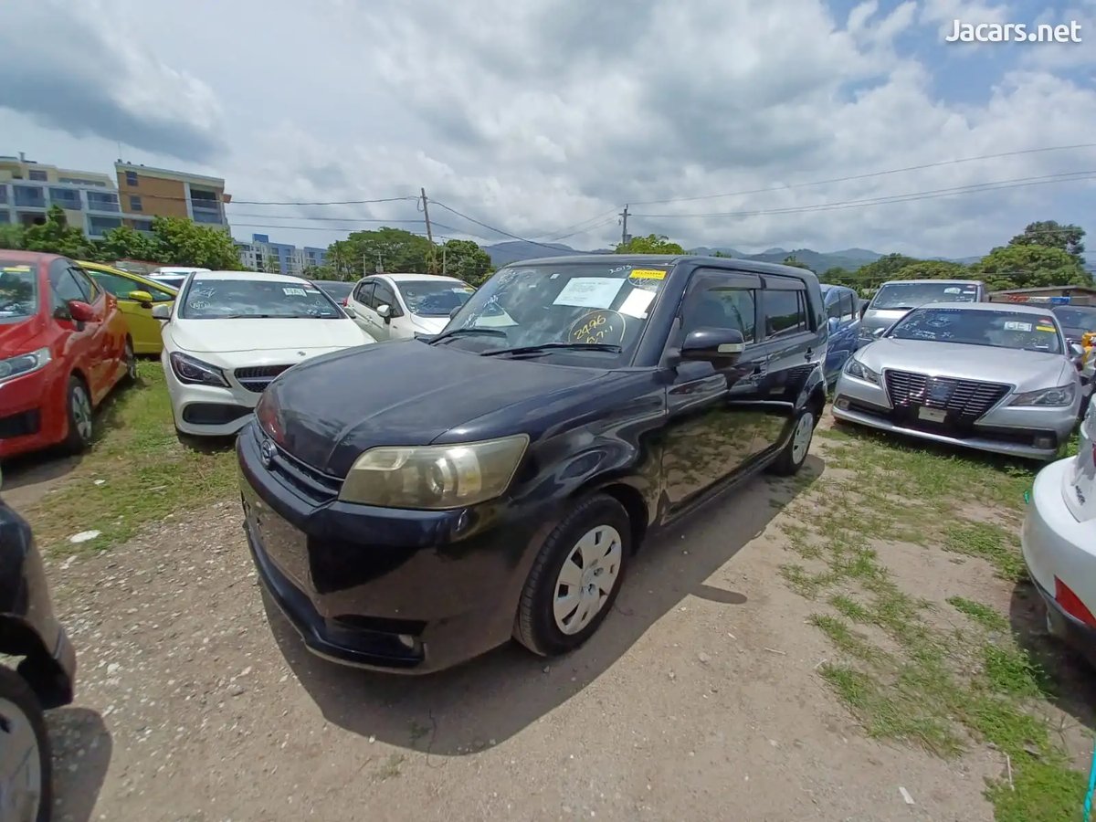 2015 TOYOTA Rumion