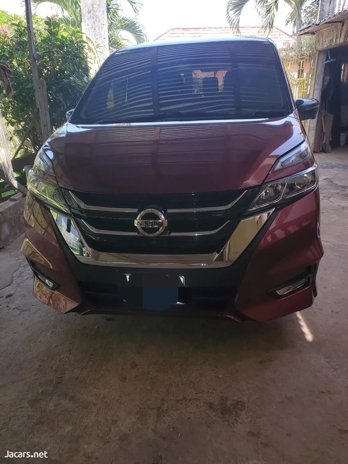 2016 NISSAN Serena