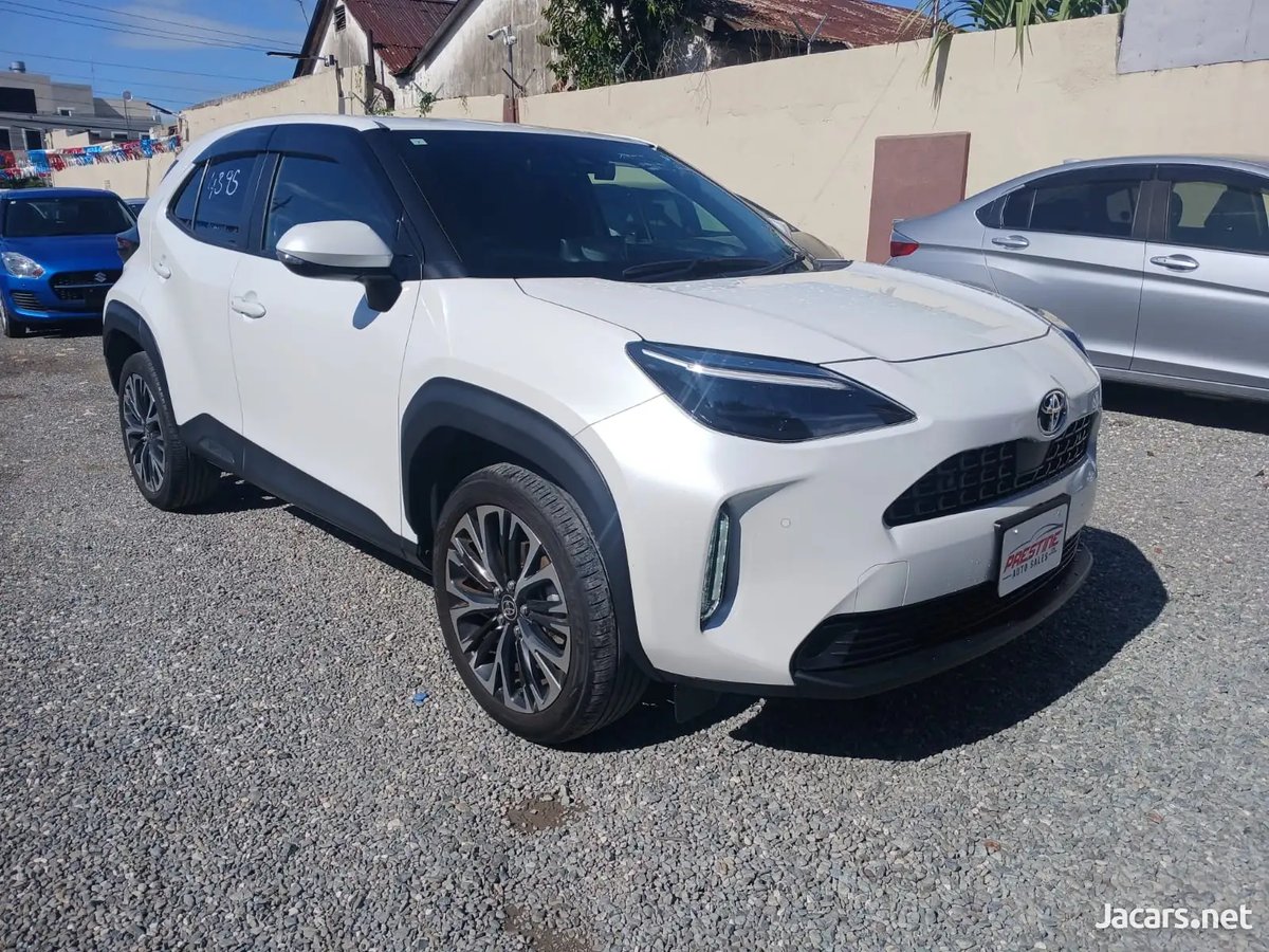 2023 TOYOTA Yaris