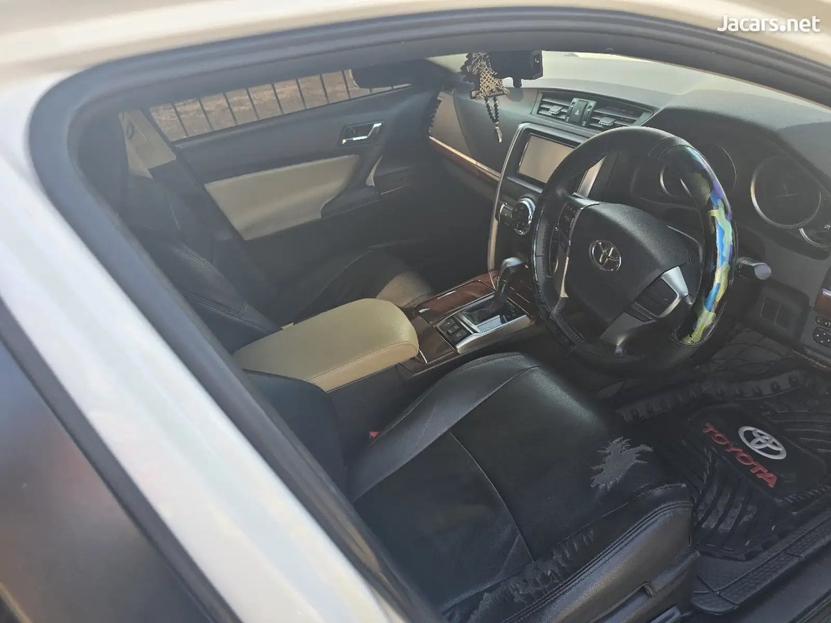 2015 TOYOTA Mark