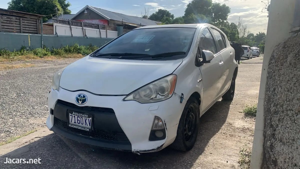 2014 TOYOTA Aqua