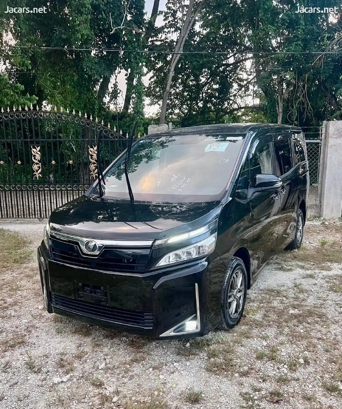 2019 TOYOTA Voxy
