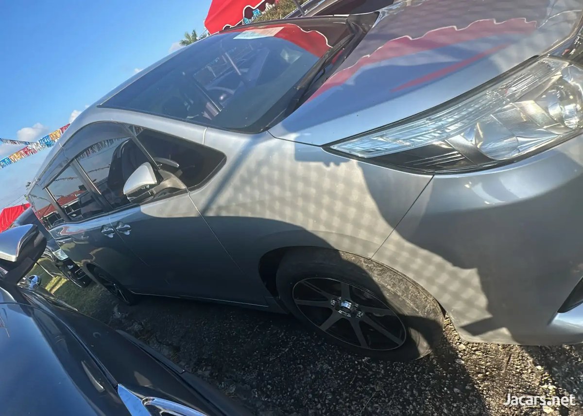 2016 TOYOTA Noah