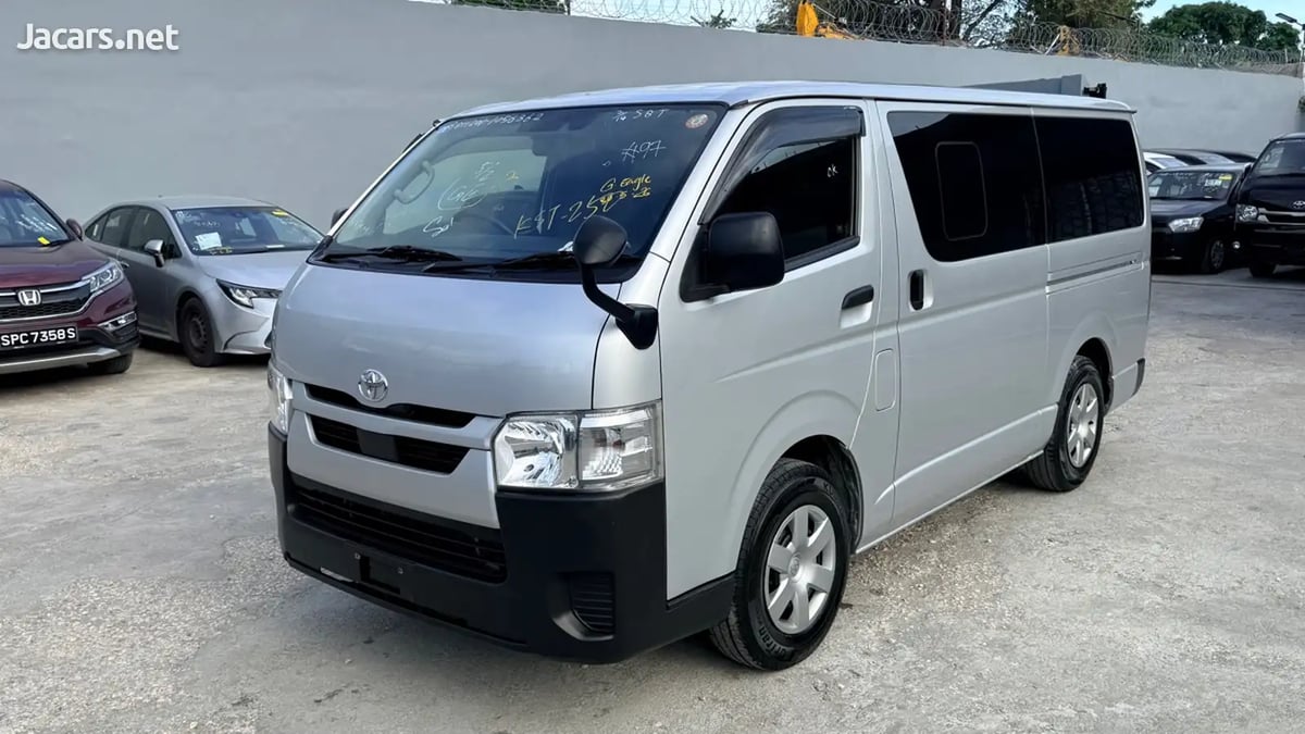 2021 TOYOTA Hiace