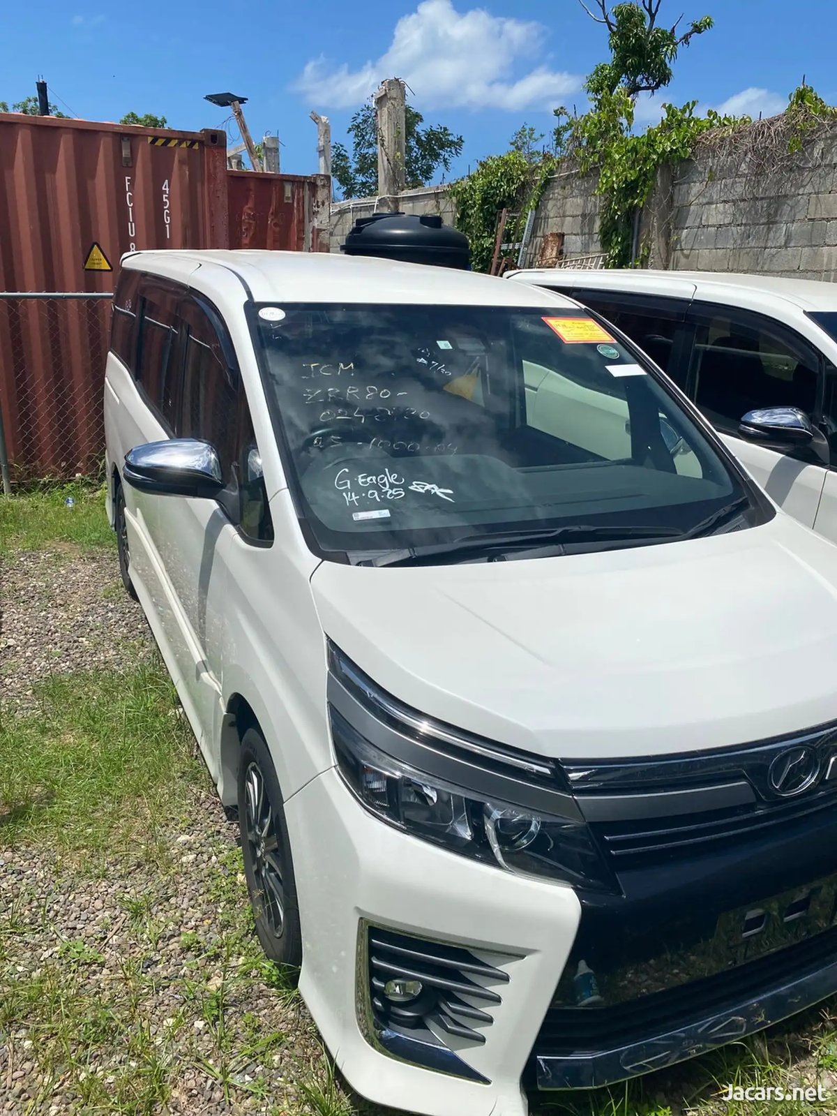 2016 TOYOTA Voxy