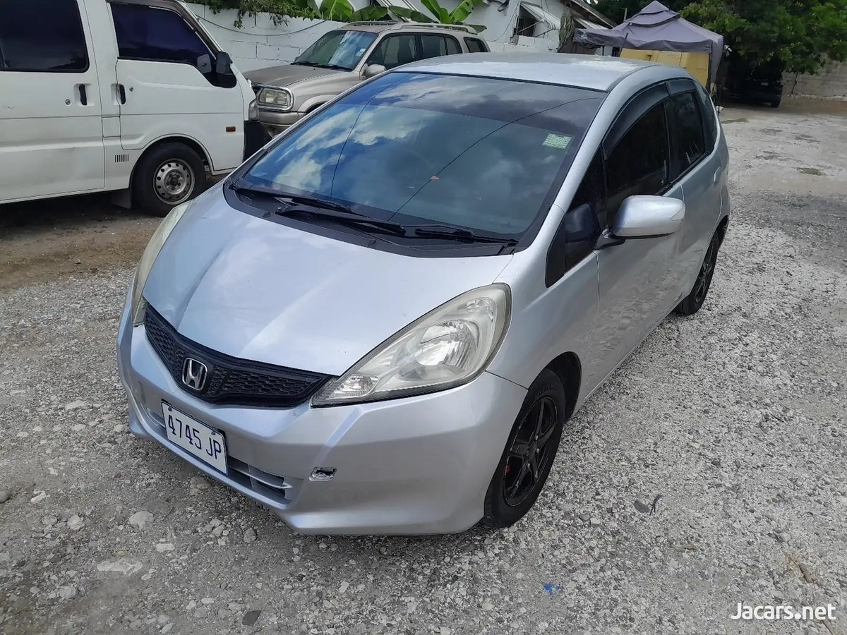 2011 HONDA Fit