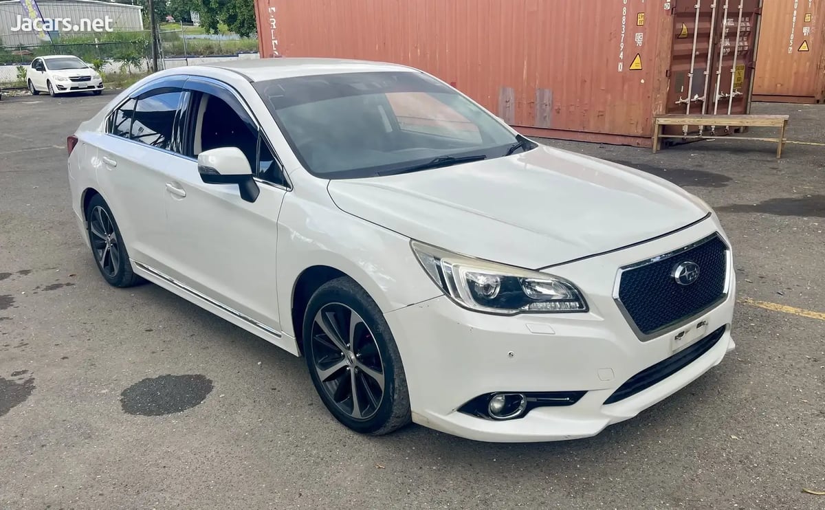 2016 SUBARU Legacy