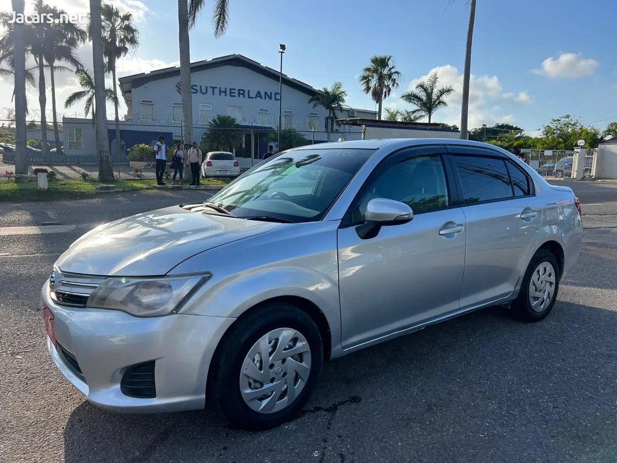 2013 TOYOTA Axio