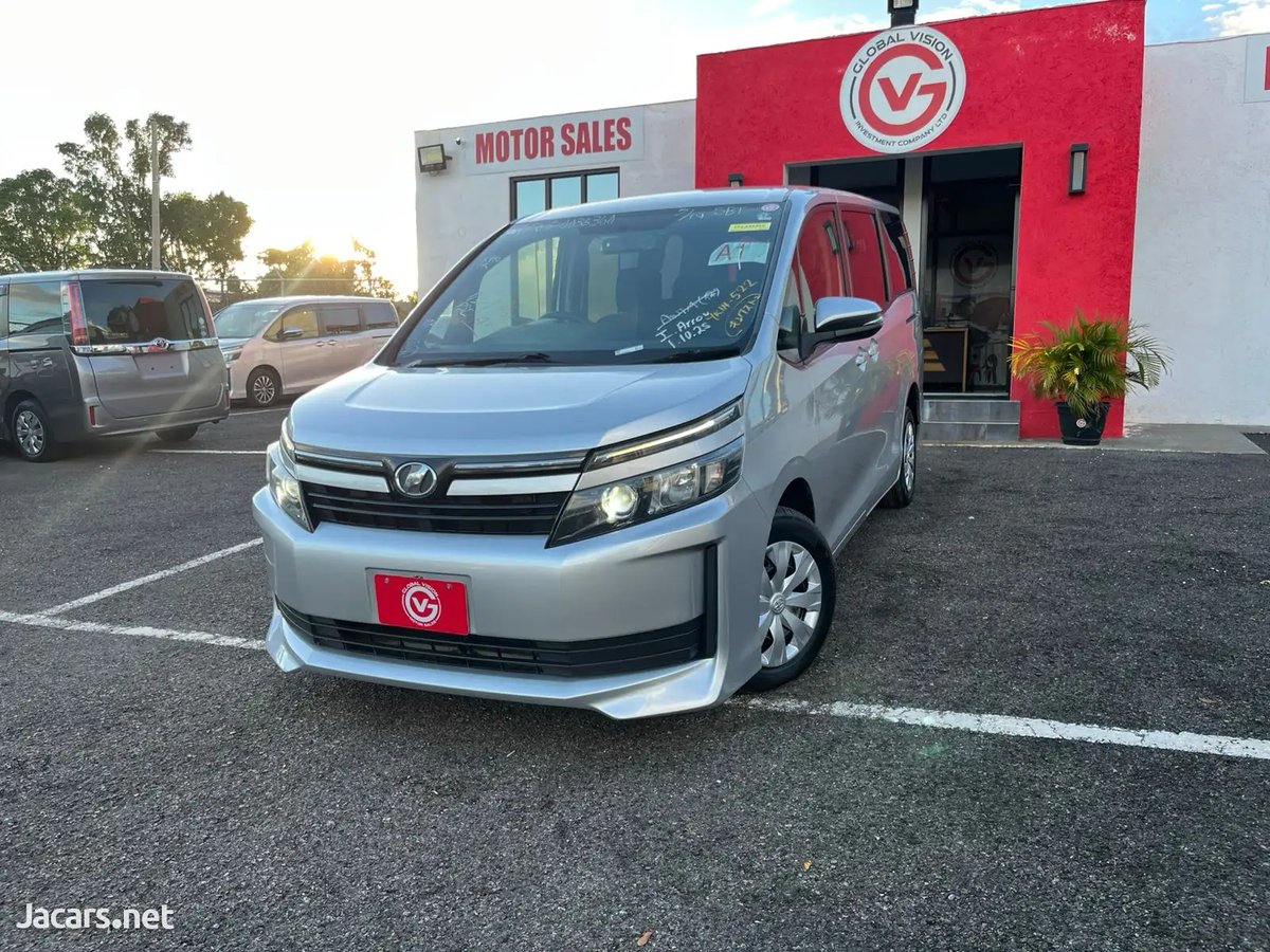 2015 TOYOTA Voxy