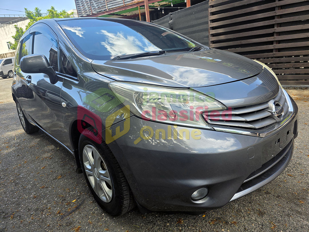 2012 NISSAN Note