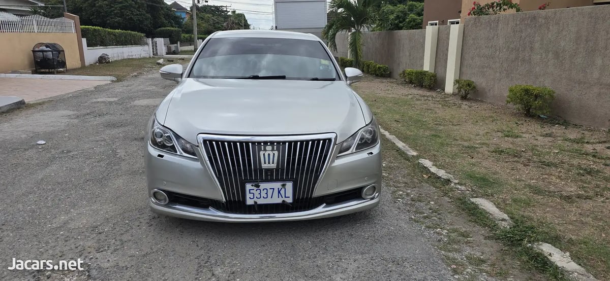 2014 TOYOTA Crown