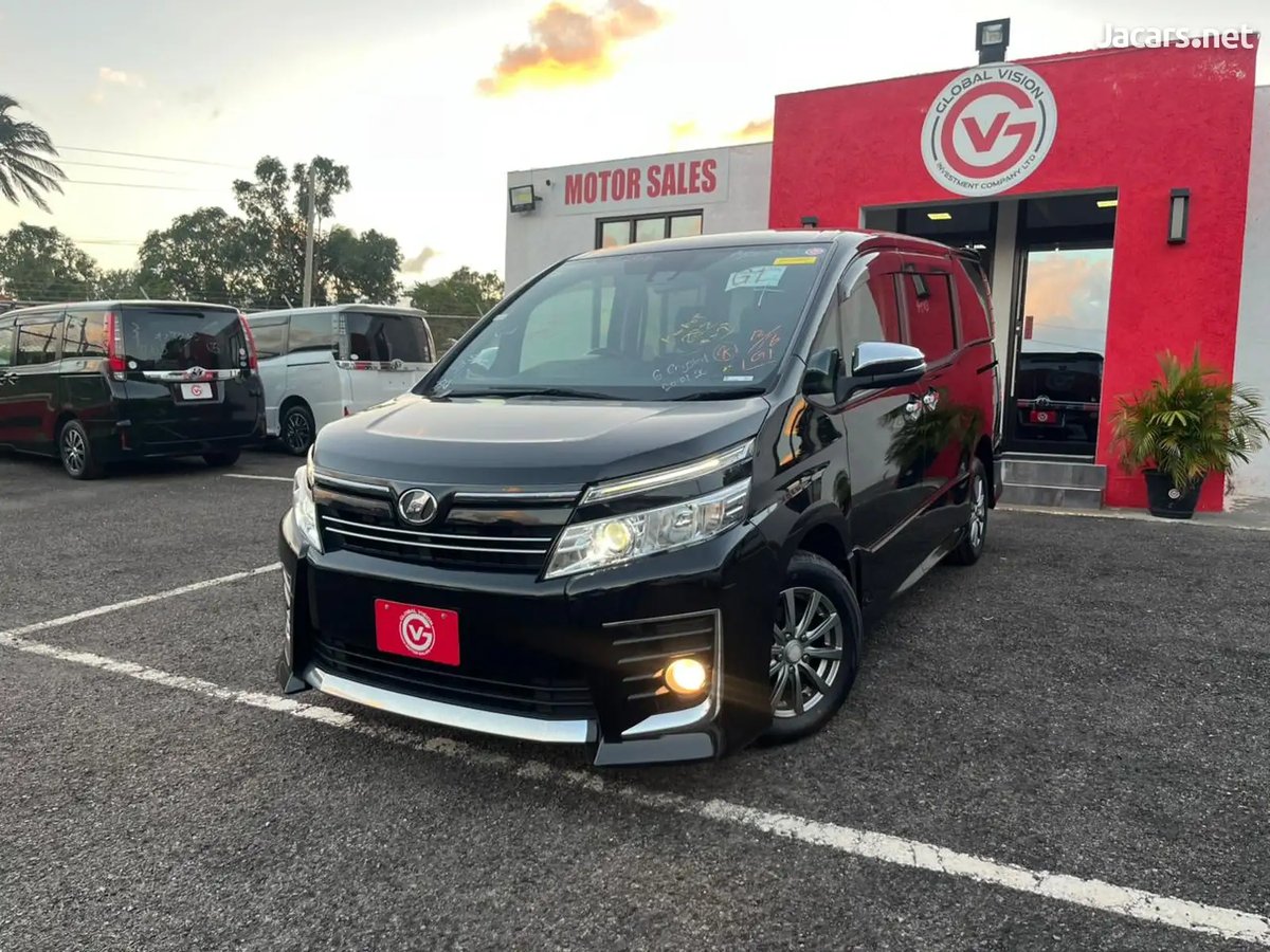 2016 TOYOTA Voxy