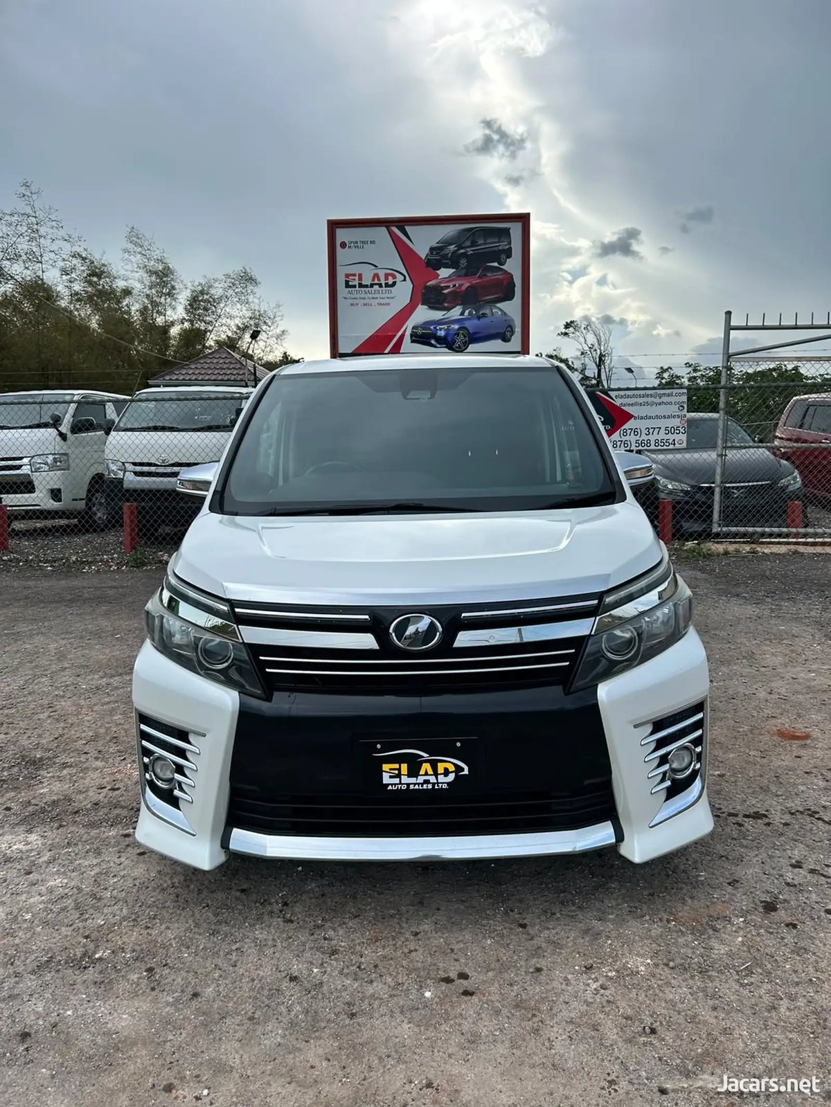 2016 TOYOTA Voxy