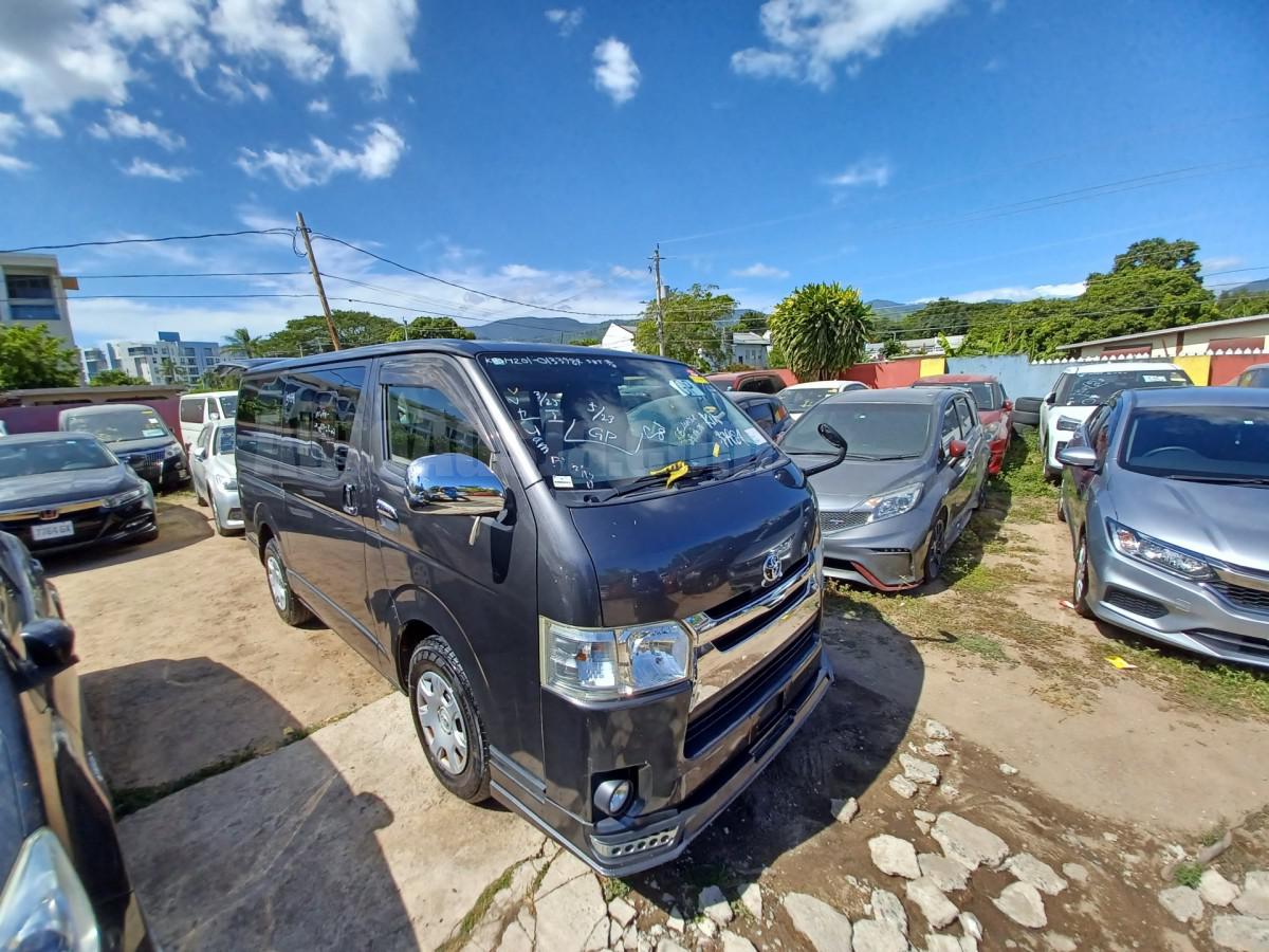 2014 TOYOTA HIACE