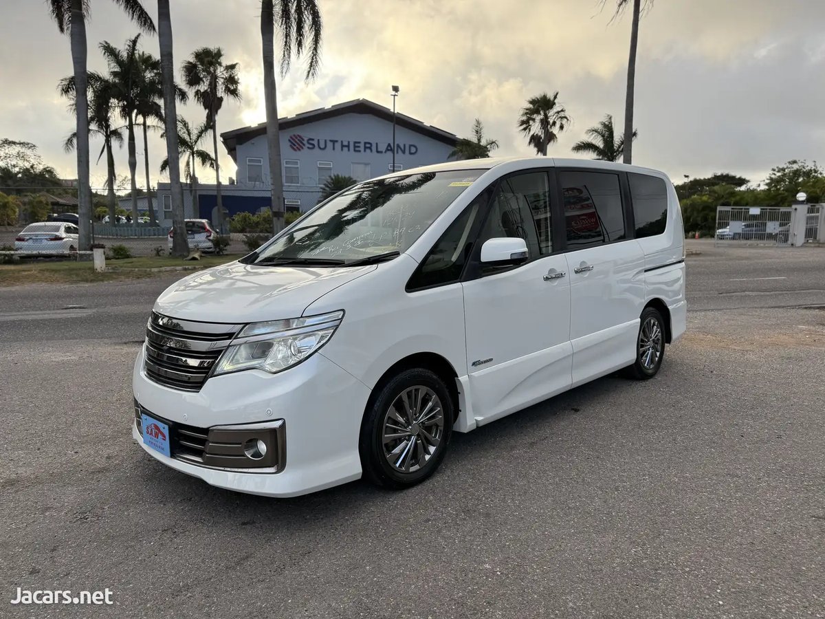 2016 NISSAN Serena