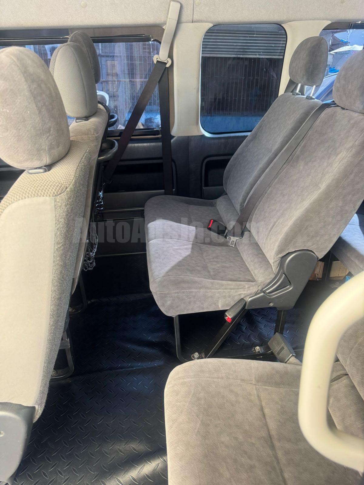 2012 TOYOTA HIACE