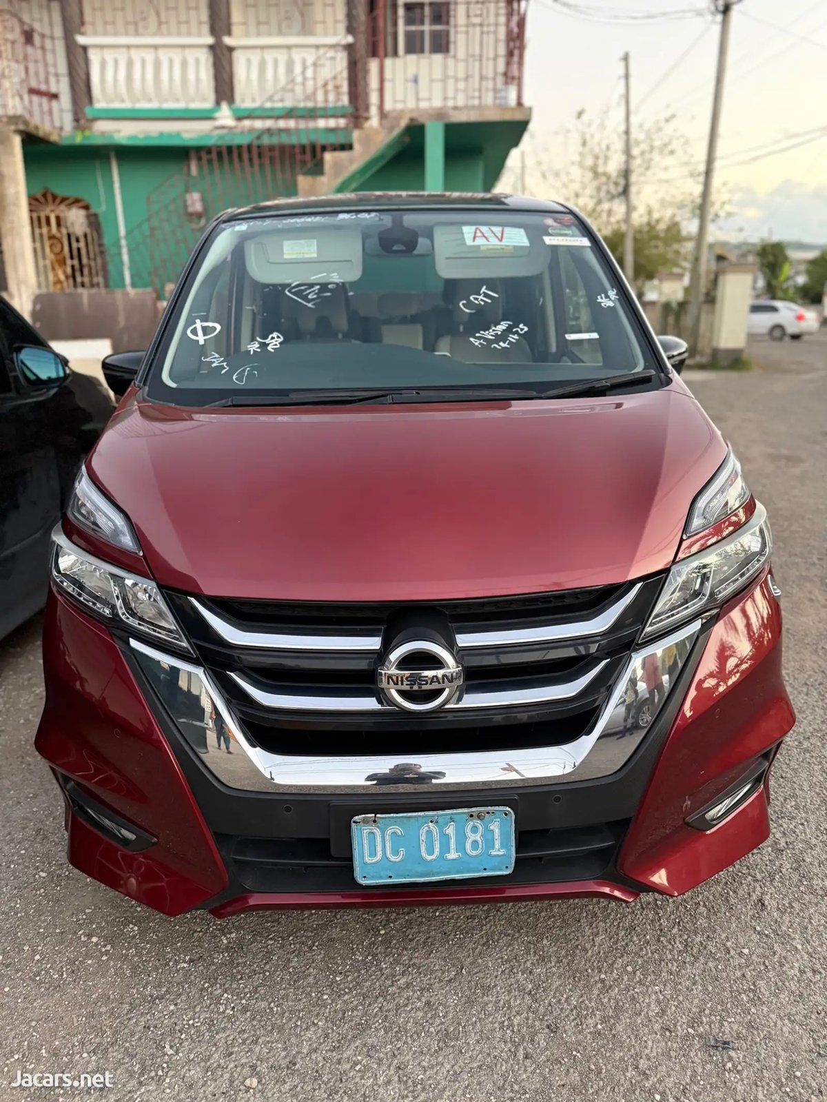 2017 NISSAN Serena