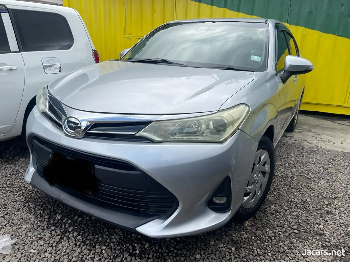 2017 TOYOTA Axio