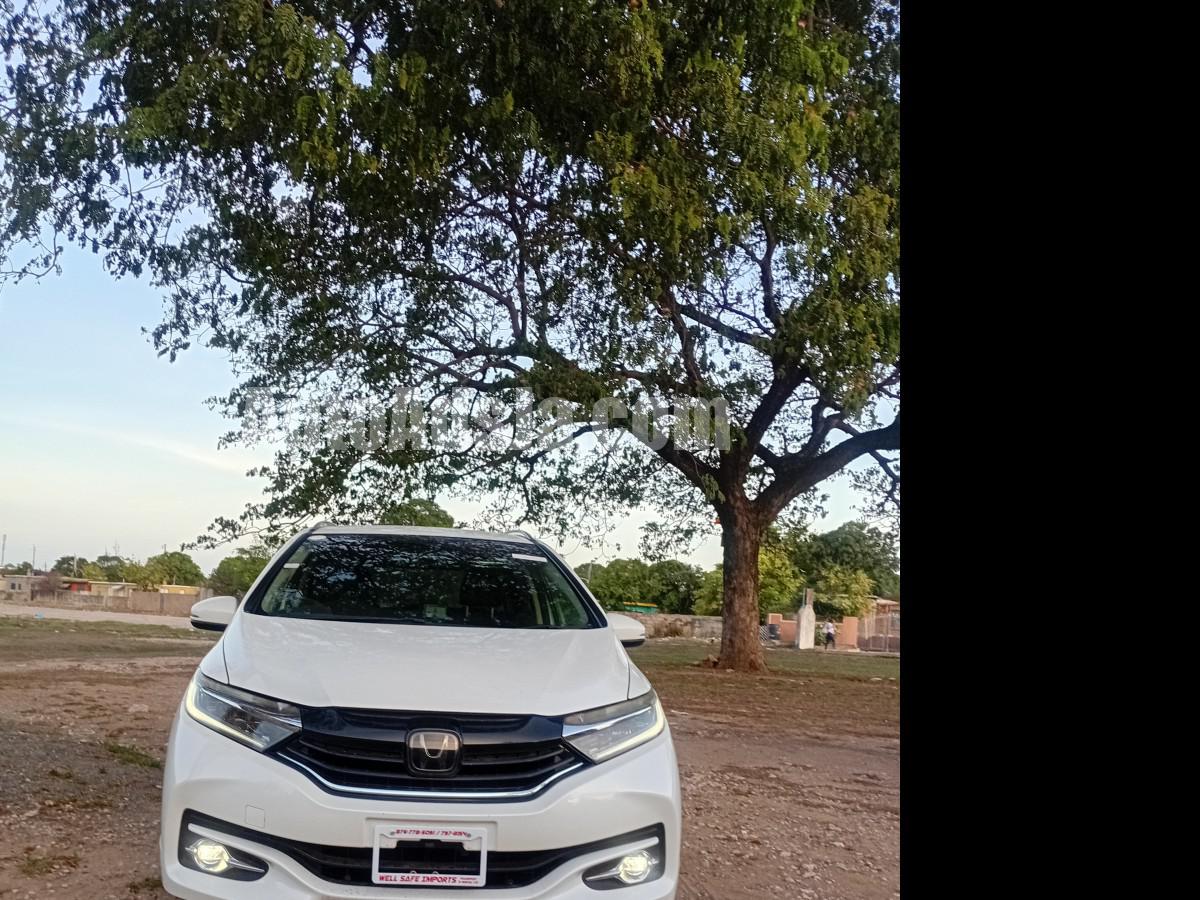 2018 HONDA FIT SHUTTLE