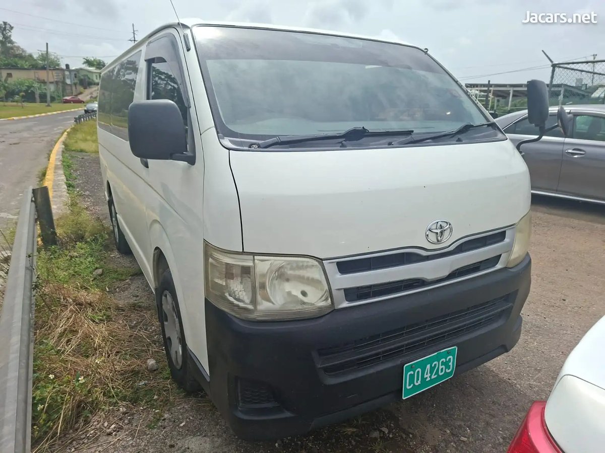 2011 TOYOTA Hiace