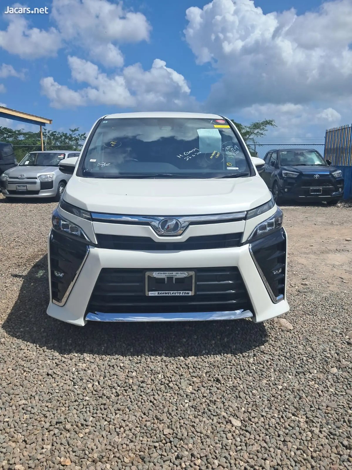 2020 TOYOTA Voxy