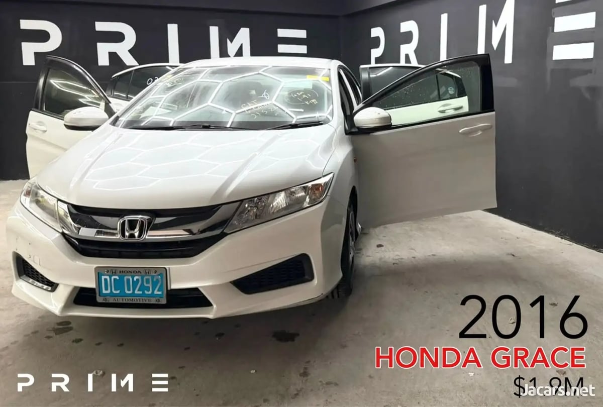 2016 HONDA Grace