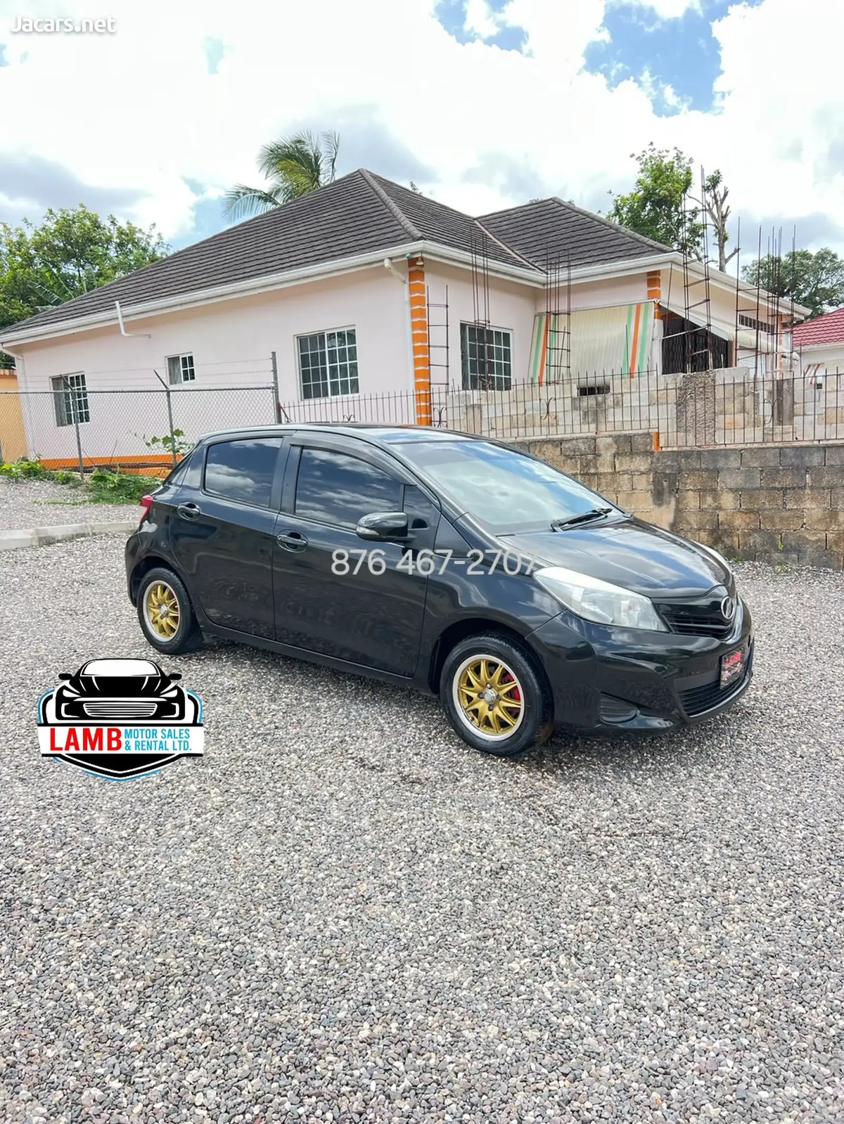 2013 TOYOTA Vitz
