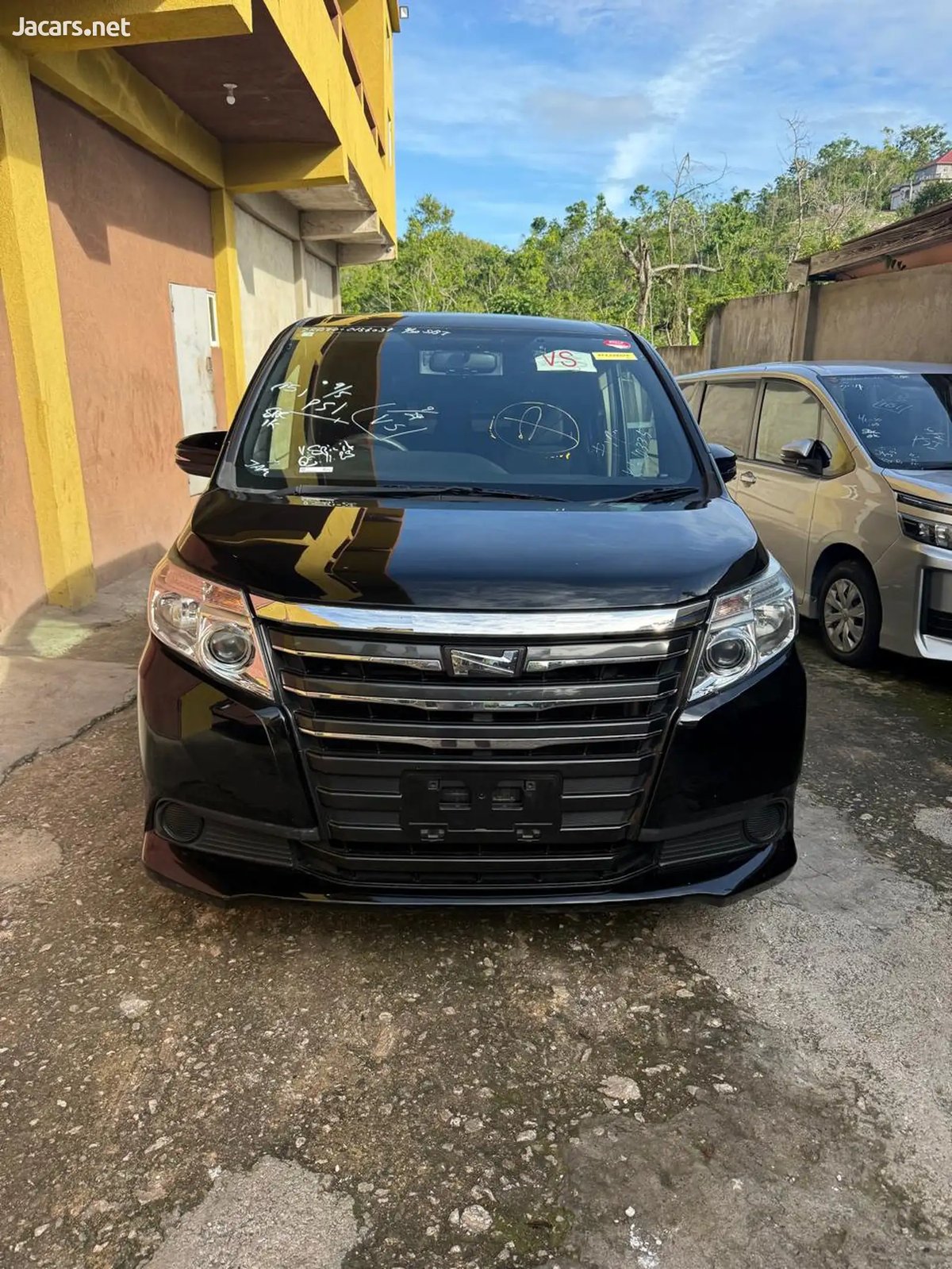 2015 TOYOTA Noah