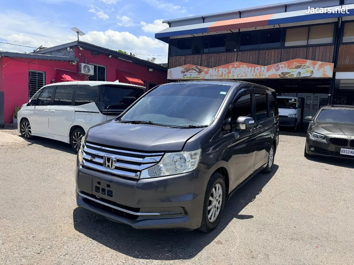 2014 HONDA Stepwgn