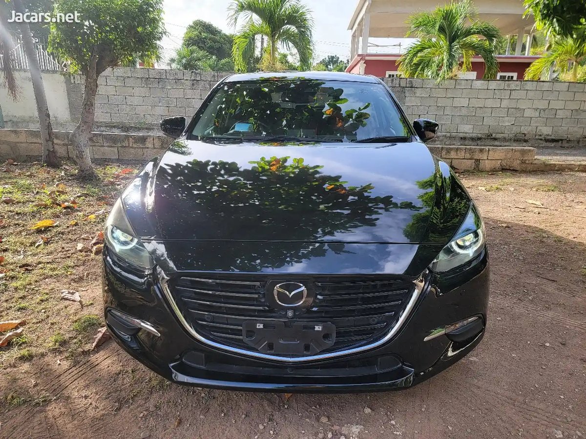 2018 MAZDA Axela