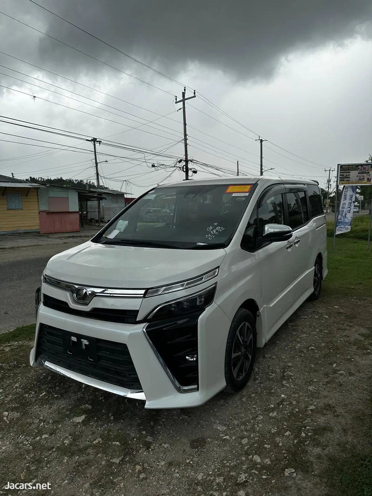 2018 TOYOTA Voxy