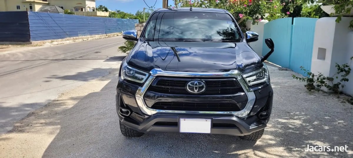 2022 TOYOTA Hilux