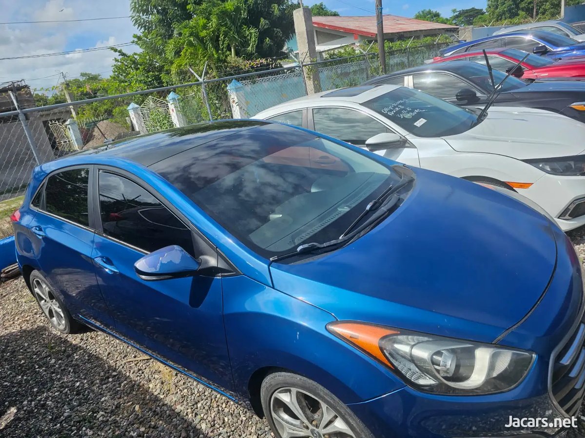 2016 HYUNDAI Elantra
