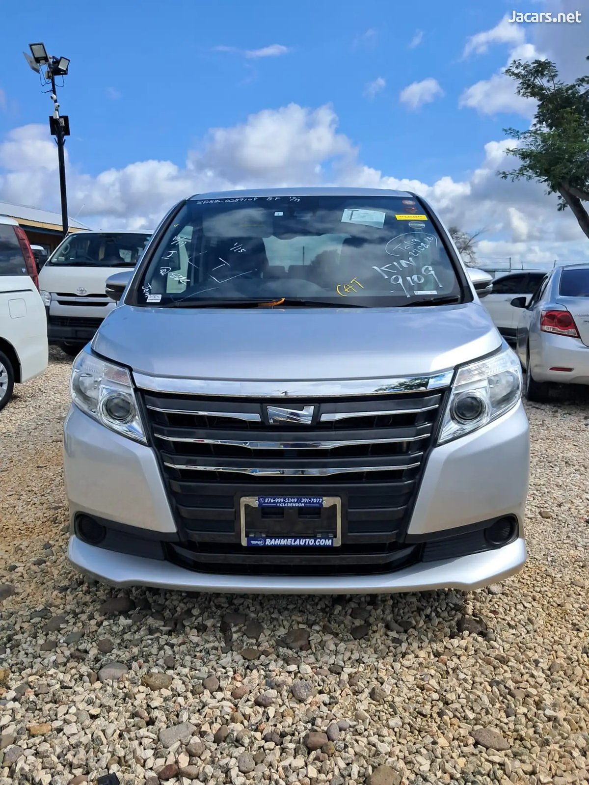2016 TOYOTA Noah