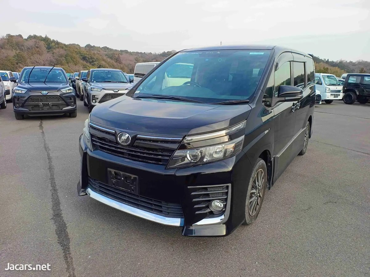 2015 TOYOTA Voxy