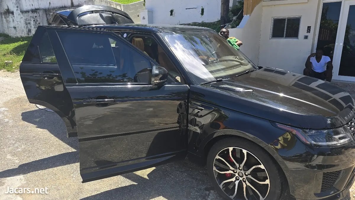 2018 Land Rover Rover