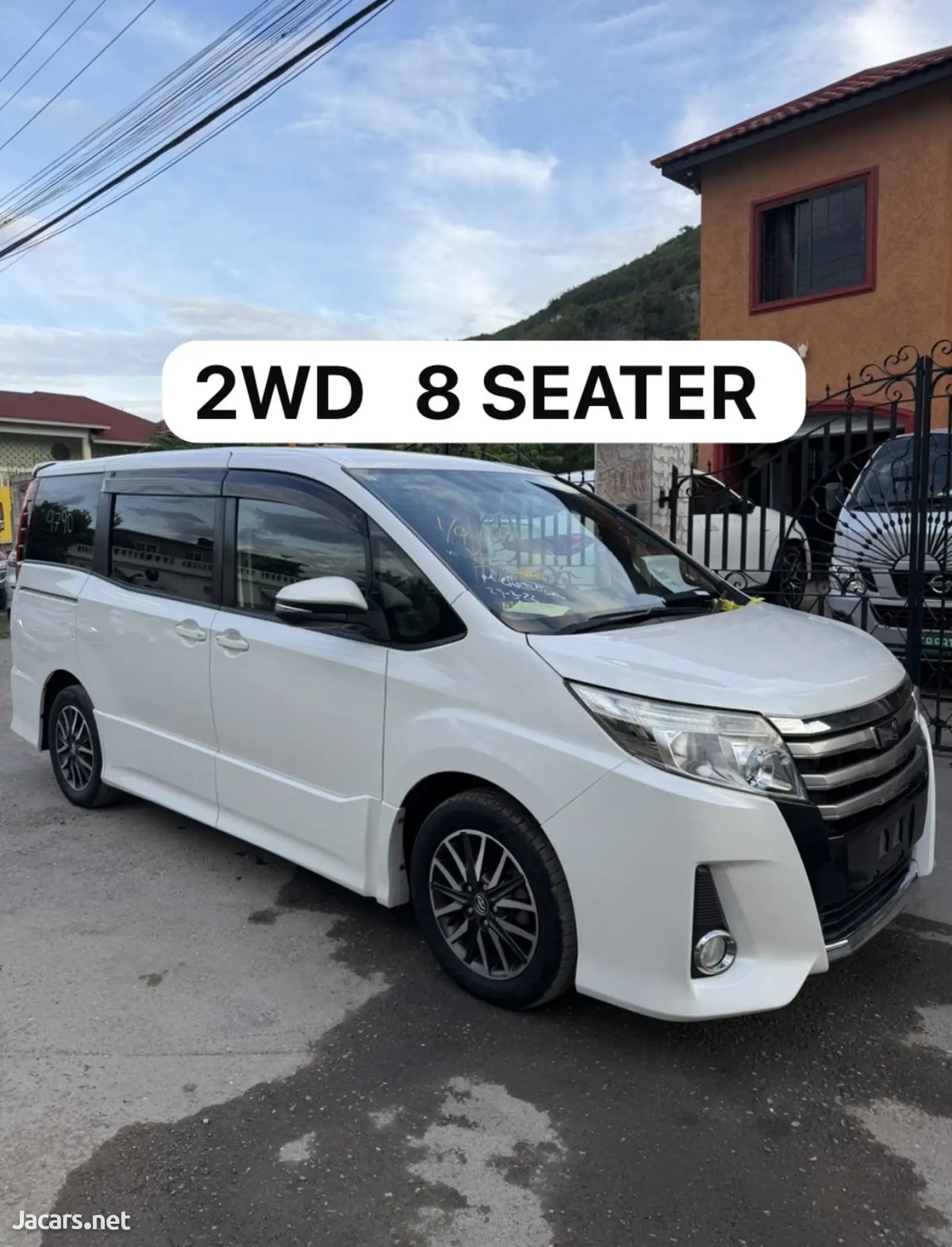 2015 TOYOTA Noah