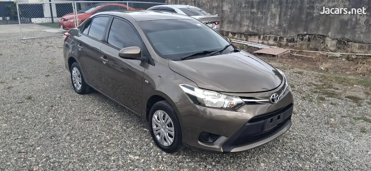 2016 TOYOTA Yaris
