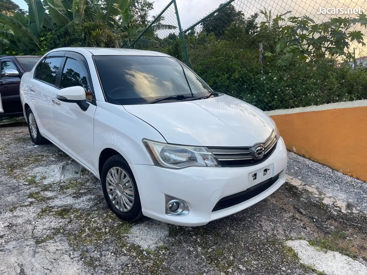 2014 TOYOTA Axio