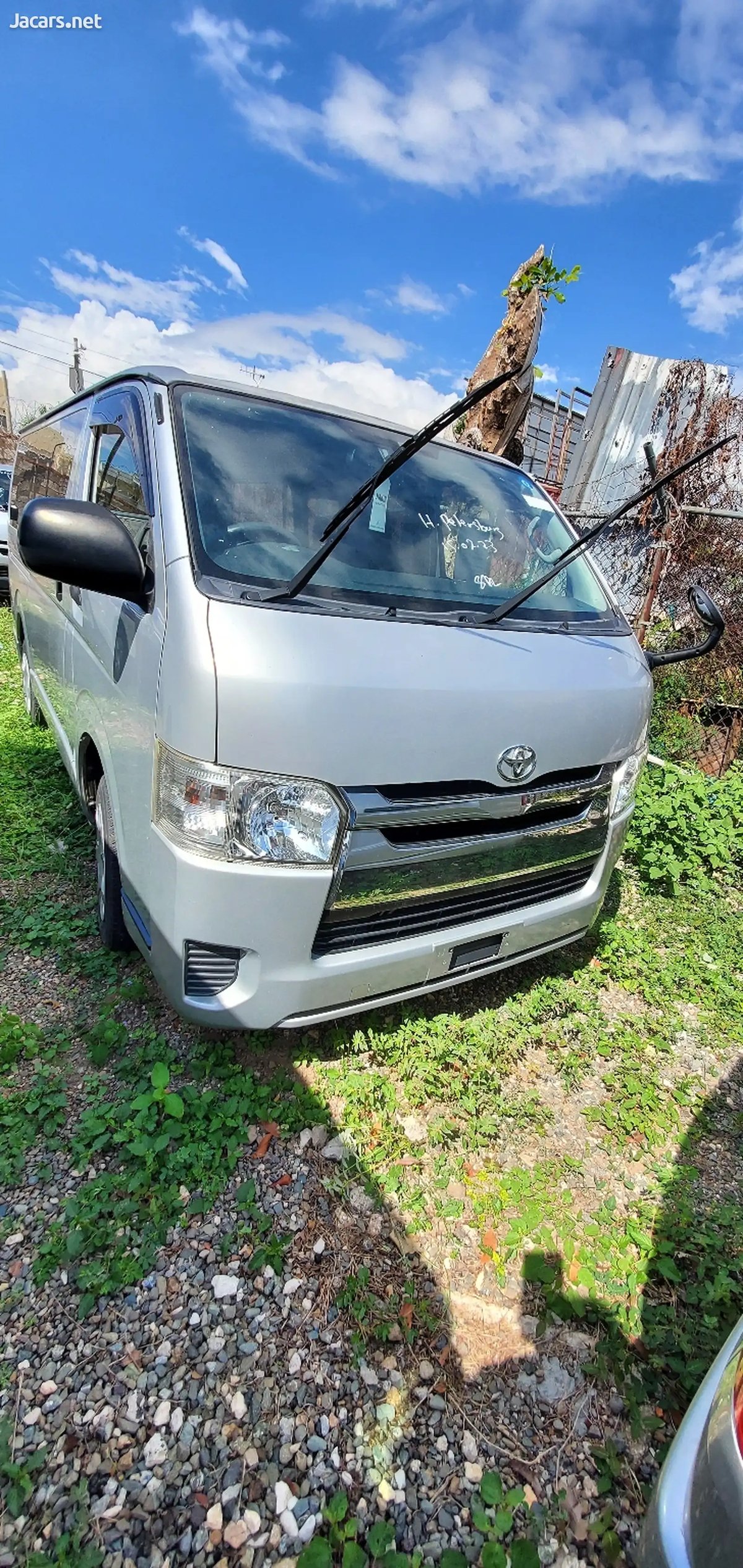 2017 TOYOTA Hiace