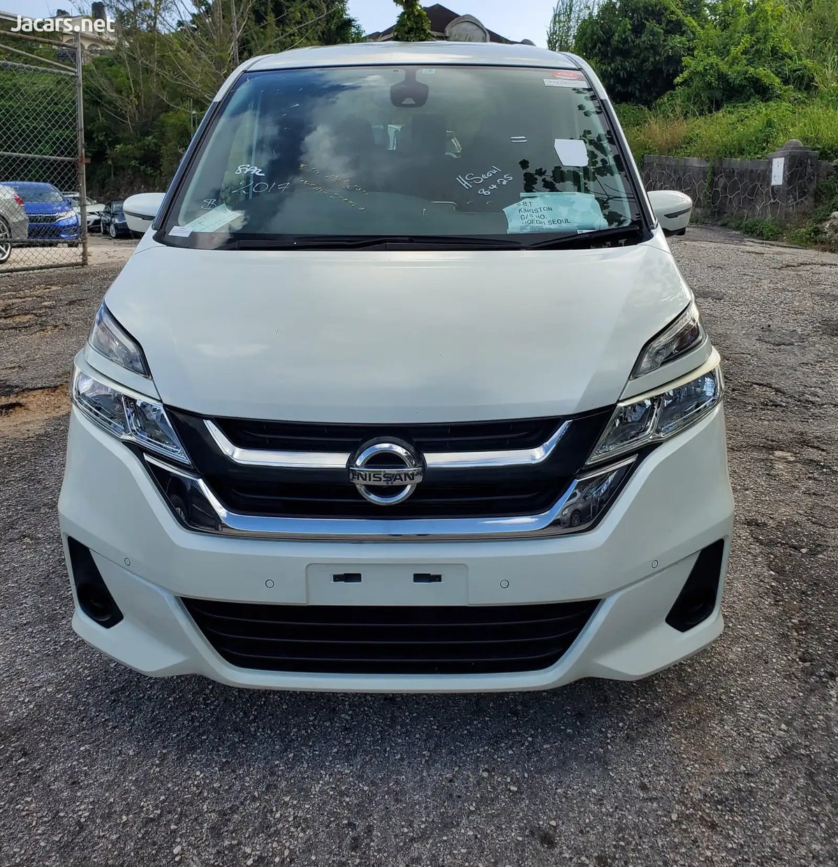 2017 NISSAN Serena
