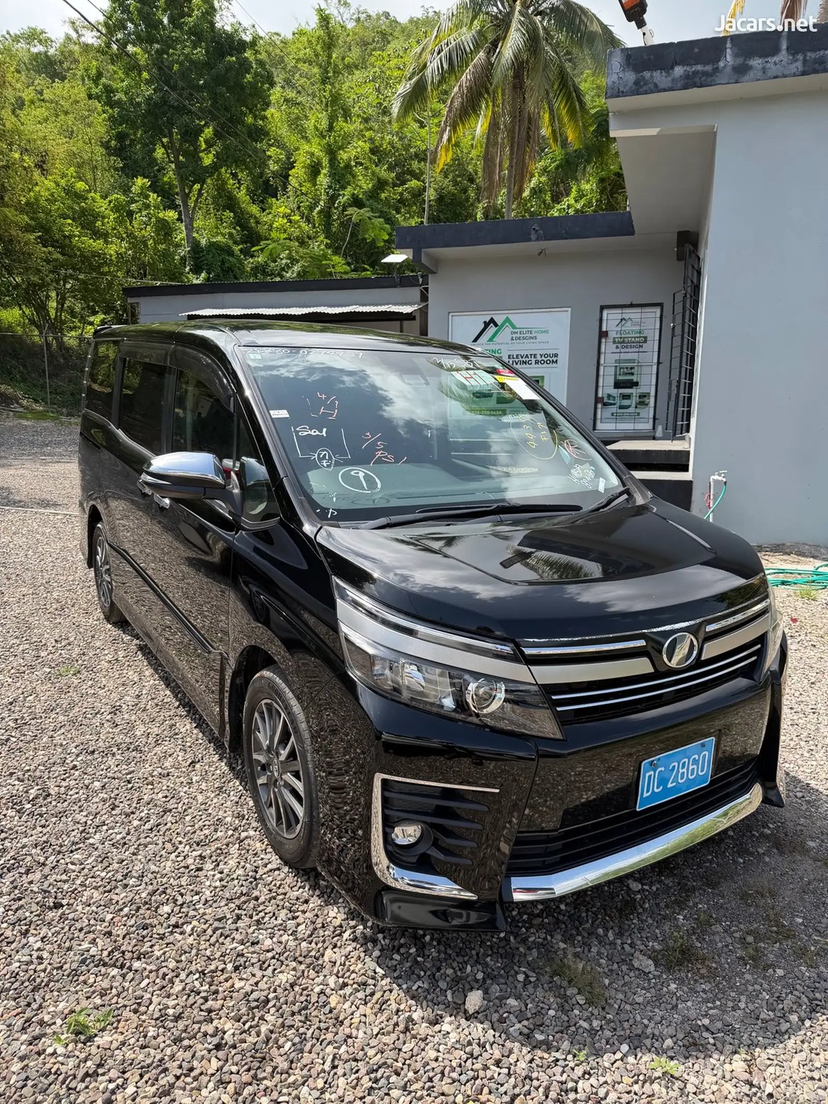 2017 TOYOTA Voxy