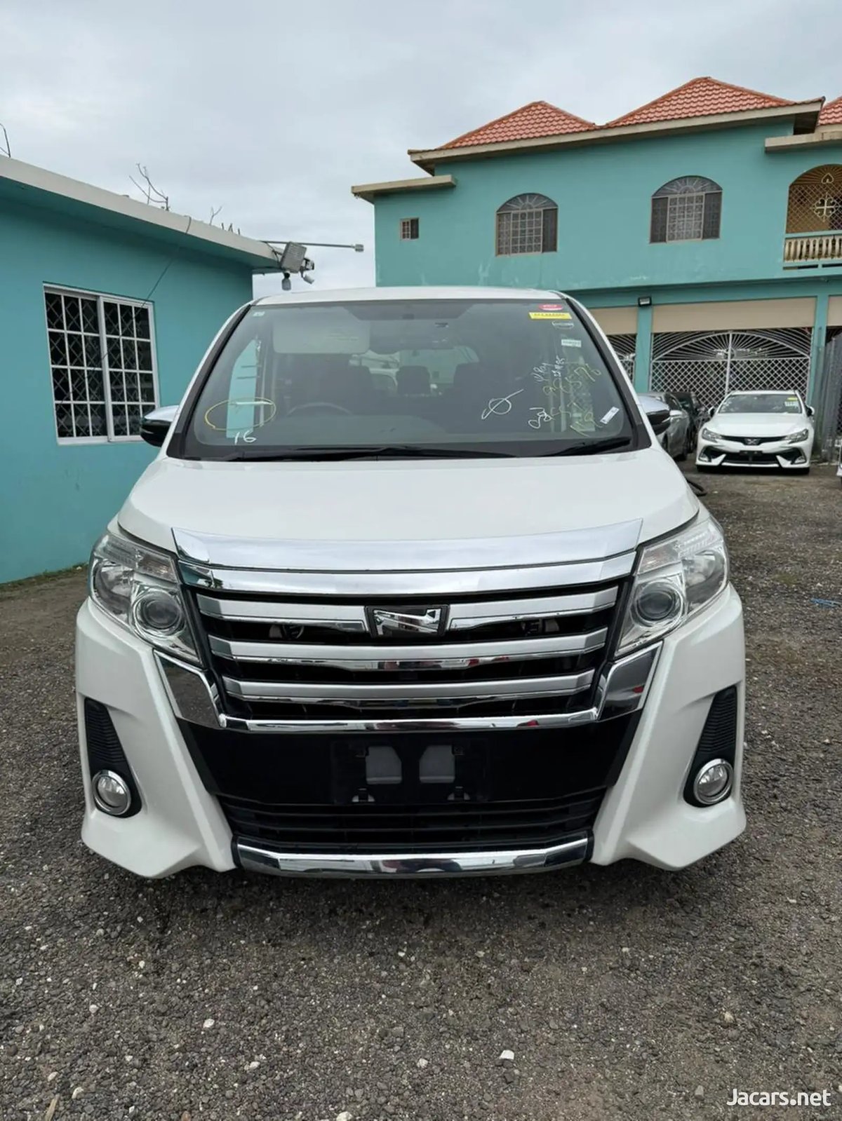 2015 TOYOTA Noah