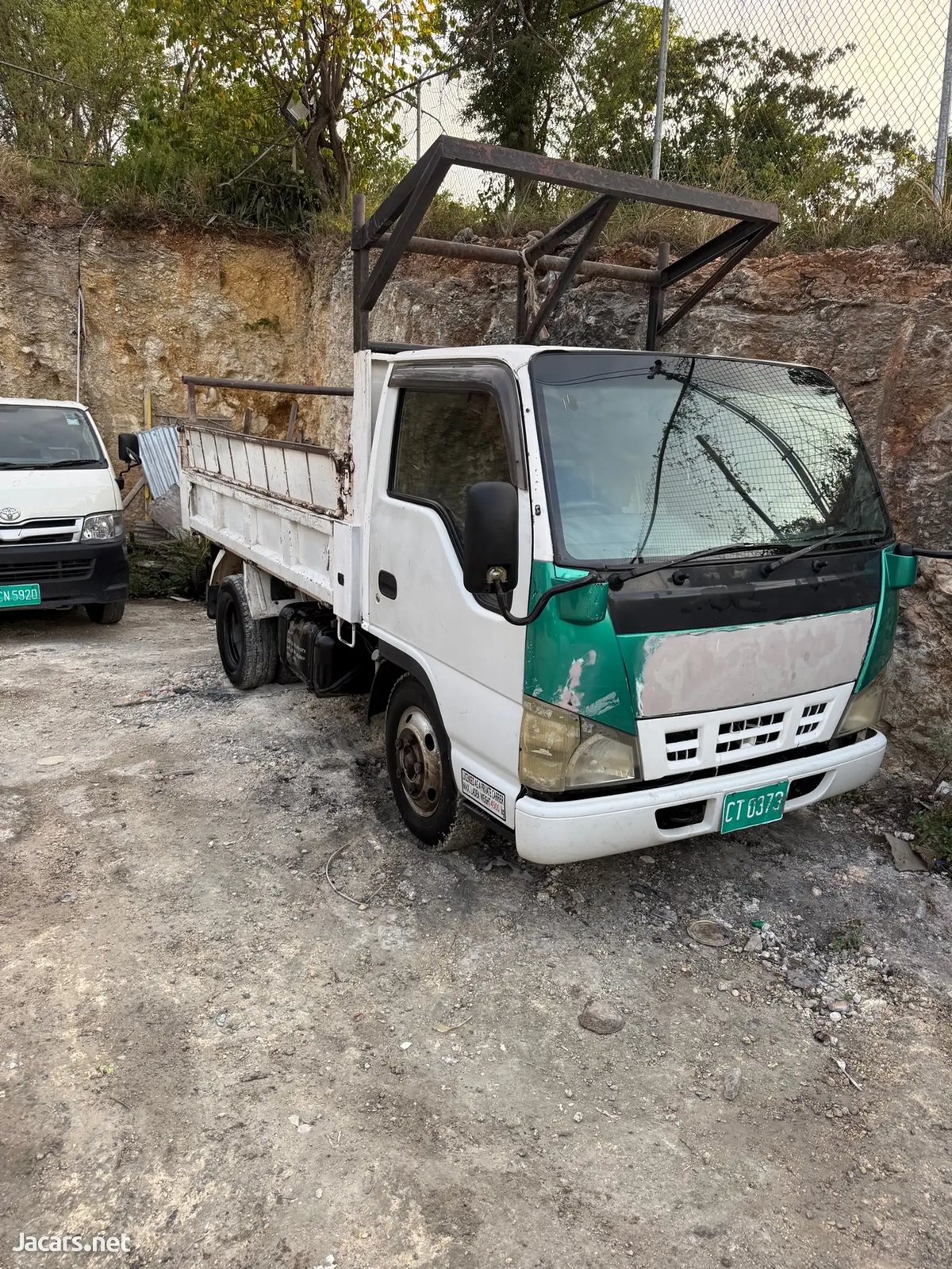 2007 ISUZU truck