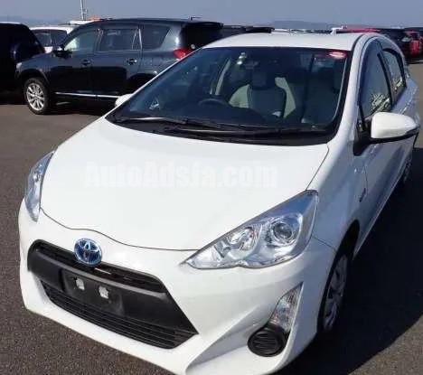 2017 TOYOTA AQUA