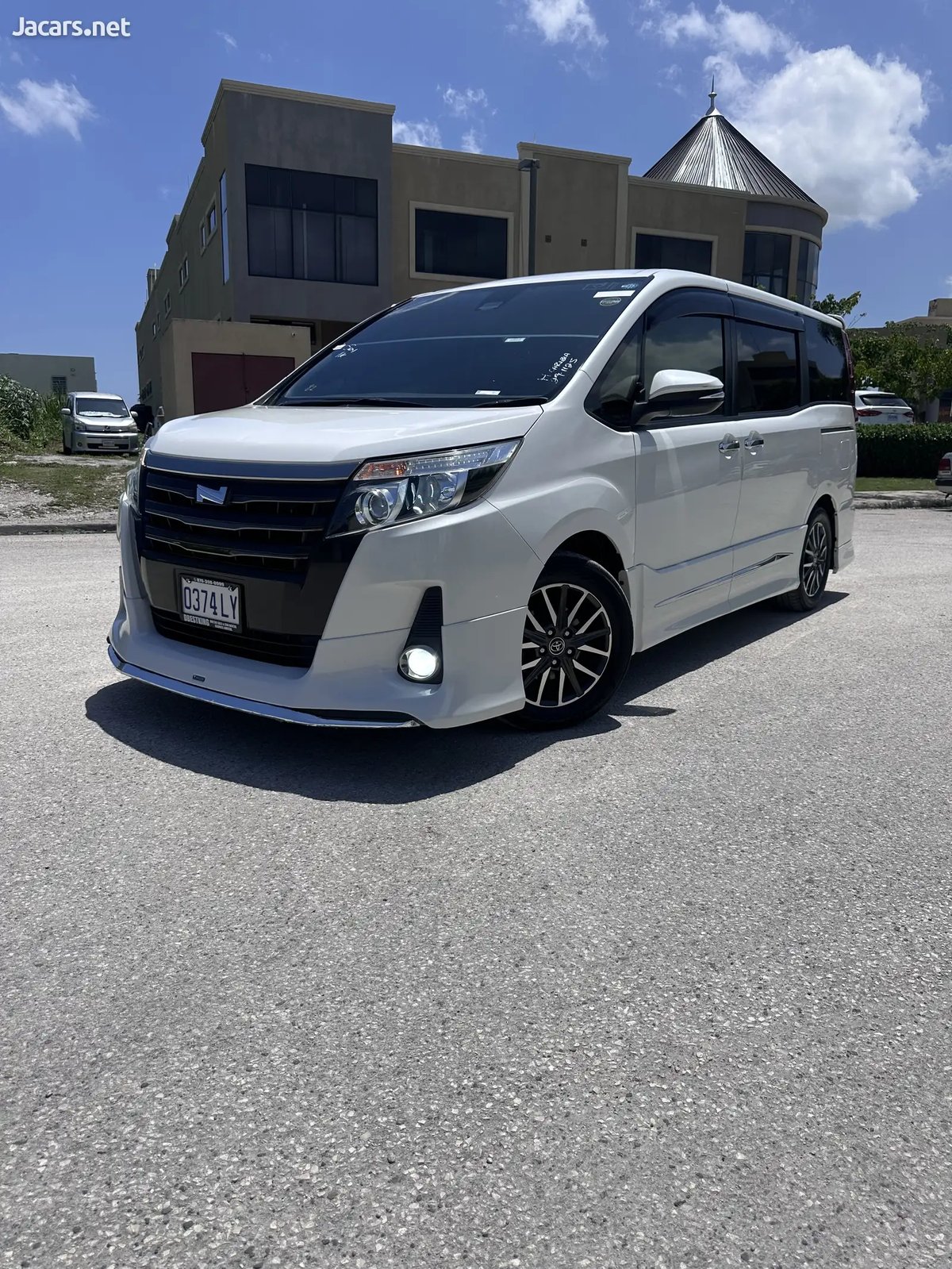 2016 TOYOTA Noah